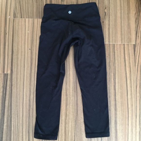 Lululemon cropped leggings athletic - Picture 3 of 4